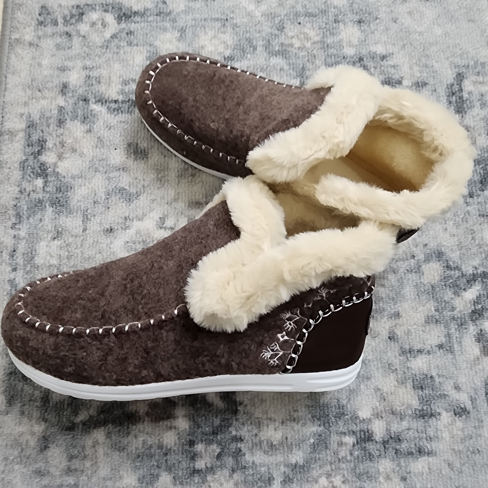 SEND OFFER, TOSSING SOON NWT Cozy Faux Fur Slip-On Ankle Booties 9 & 9.5 avail